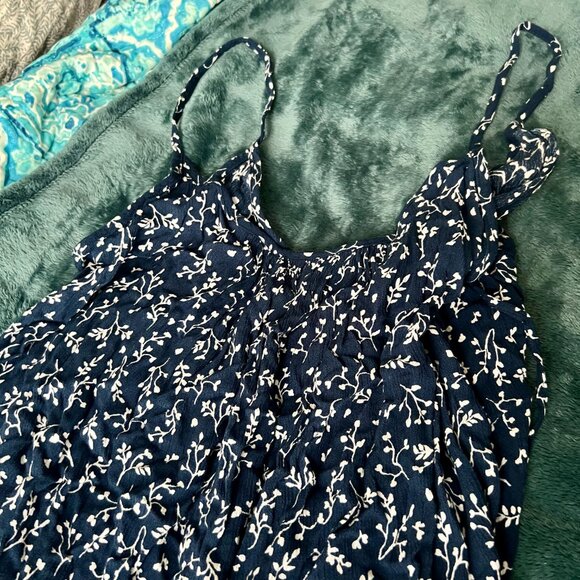 H&M Midi Dress Navy Blue with White Floral Pattern - Picture 6 of 6
